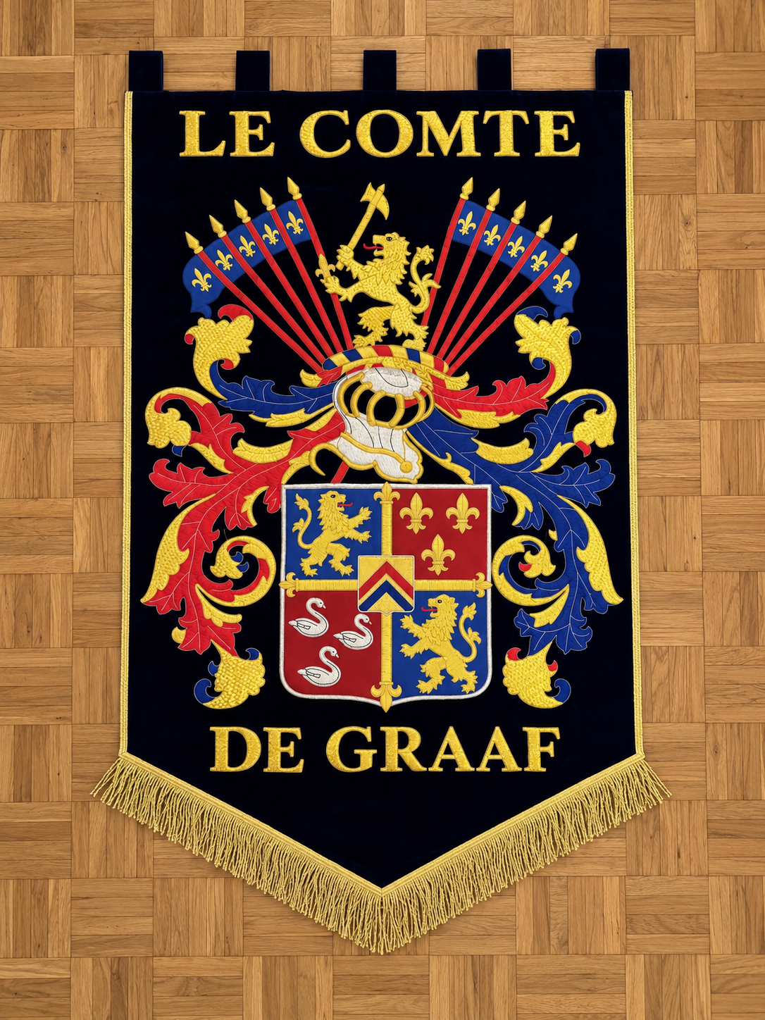 Hand-embroidered 150 cm family crest banner with gold fringe
